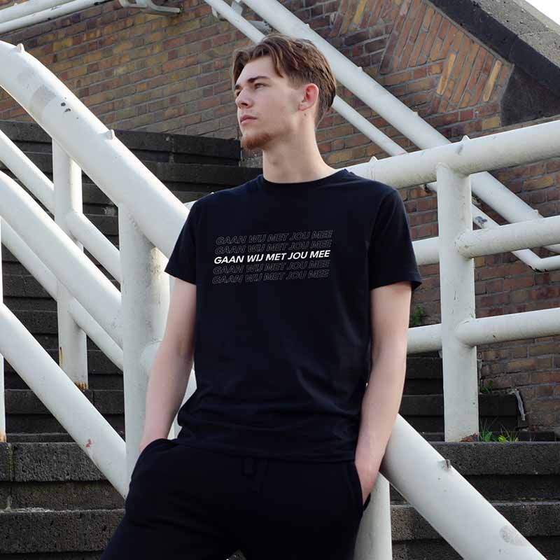 T-shirt regular zwart - Overal waar jij gaat - logo voor en achter