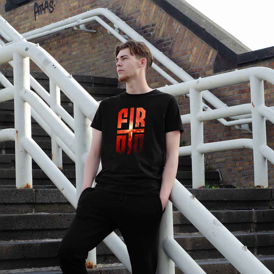 T-shirt regular zwart - FR010
