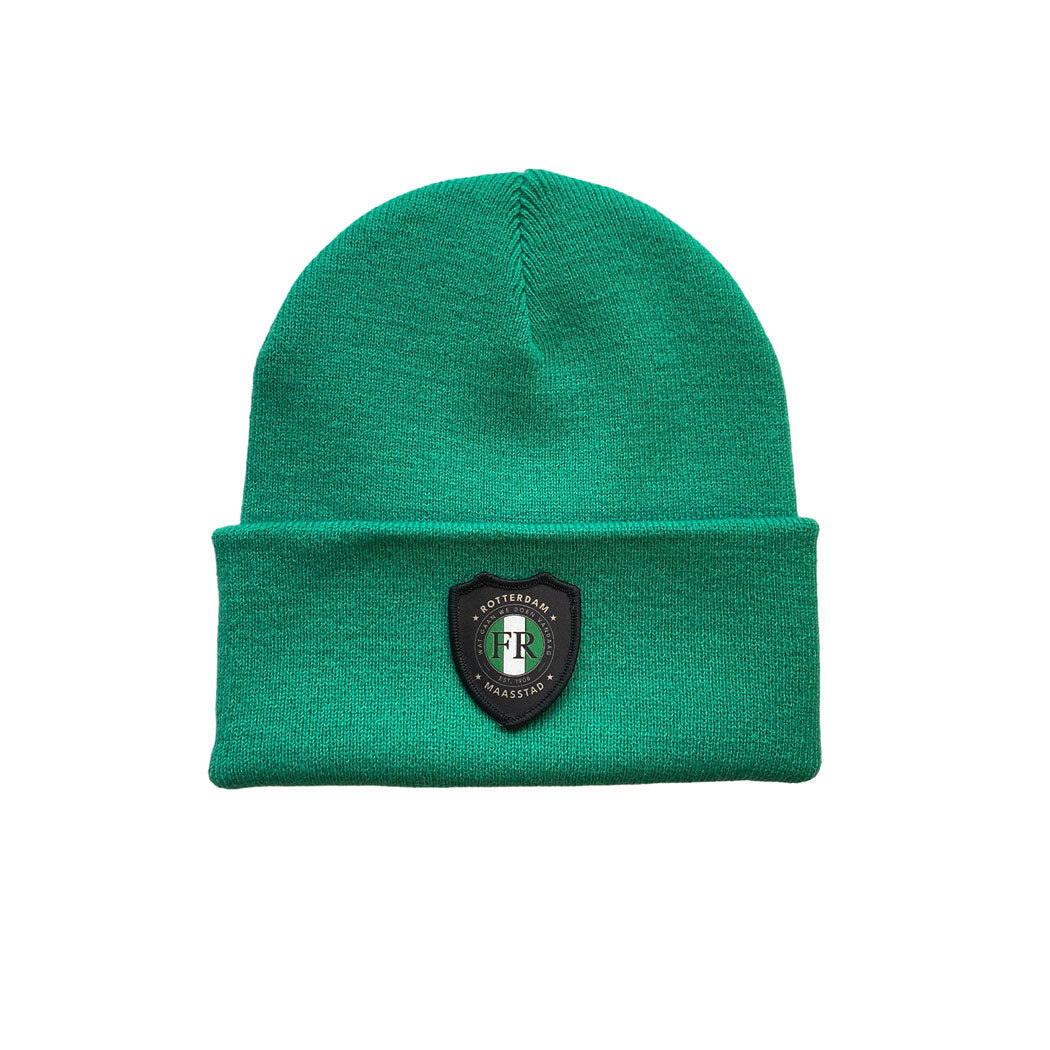 Muts beanie licht groen met badge - FR - Wat gaan we doen vandaag - logo voor