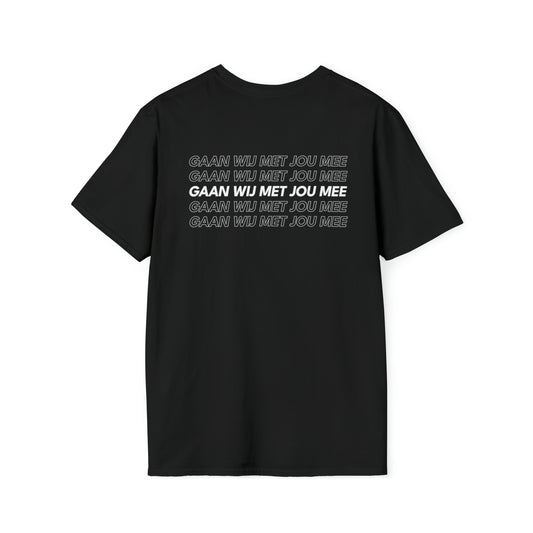 Zwart t-shirt met op de achterkant: gaan wij met jou mee