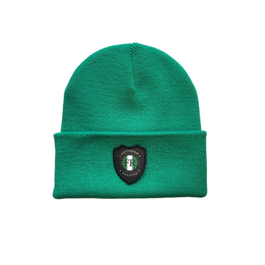 Muts beanie licht groen met badge - FR - Wat gaan we doen vandaag - logo voor