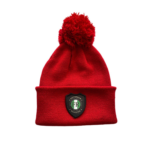 Muts beanie hoog rood met badge - FR - Wat gaan we doen vandaag - logo voor