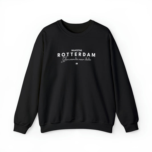 Geen woorden maar daden op zwarte sweater